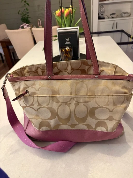 Coach Bag - Picture 7 of 8